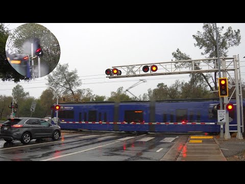 Natoma Station Dr. Railroad Crossing *New Bell Sequence, Beacons*| SacRT Trainer Test Trains Folsom