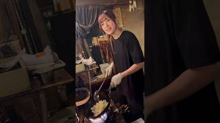 モデルのような長身美人店員が作る絶品チャーハン Beautiful Fried Rice Master 岐阜グルメ 焼豚ラーメン 三條