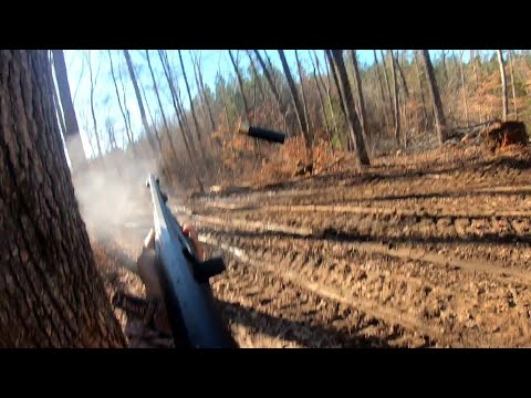 Deer Hunting With Dogs!! 101 Yard Killshot!!! Young Bucks Hunt Club!! 12/15/23