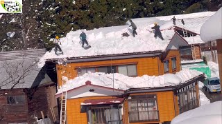 雪がおさまった合間に屋根の雪下ろし7連発〜豪雪地帯の屋根の雪下ろし【2024年12月25日】新潟県十日町市池谷集落