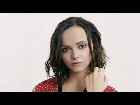 SEXY CHRISTINA RICCI PHOTOS: Pantyhose, Stockings, Tights,Heels, Mini Skirt,MiniDress