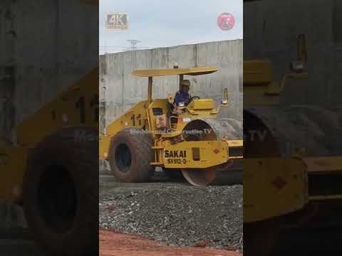 SAKAI SV512D Vibro Roller compacts gravel