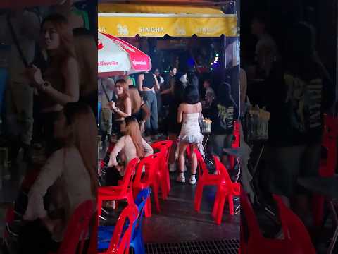 Bangkok Nightlife at Khaosan road #thailandnightlife #khaosanroad