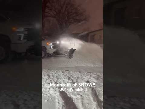 Moving a MOUNTAIN of snow!! #snowplowing #chevy #asmr #best