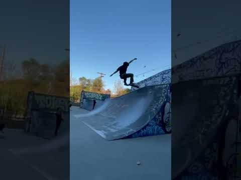 Hart Pullman, fakie five-O fakie flip out!