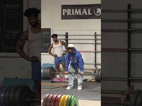 ANATOLY Use FAKE WEIGHTS in GYM PRANK #anatoly #fitness #gym