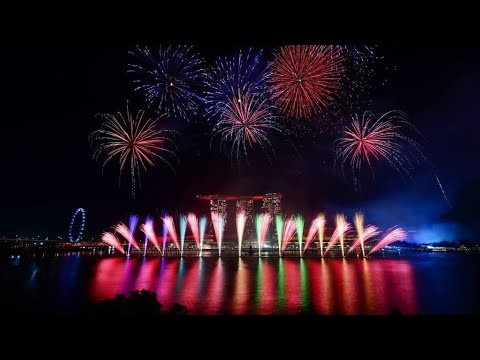 HAPPY NEW YEAR 2025 IN SINGAPORE 🇸🇬 #LIVE #SHORTS #ASMR #VIRALVIDEO