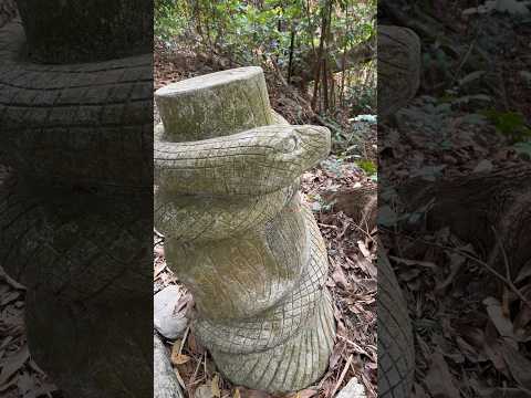 Big Snake Statue in the Forest! 森林裡的蛇雕像! #snake #forest #wild