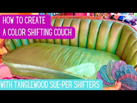 How to Paint Your Own Dopamine Decor Sofa using Sue-per Shifting Wax