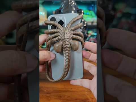 WTF!! Alien Romulus Phone Holder 😨🤐😱🤯 Would you buy one of these!!