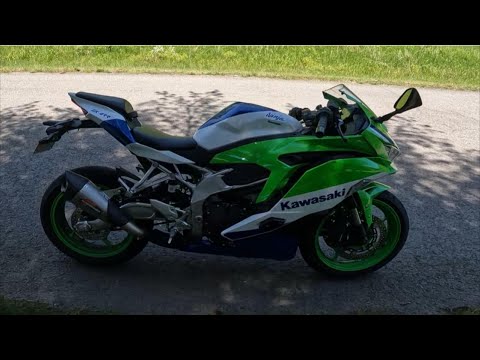 Kawasaki ZX-4RR Yoshimura AT2 Pure Exhaust sound