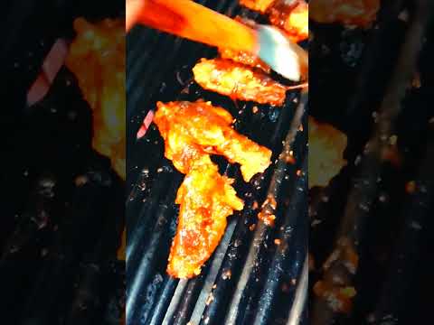 Bar B Q Hot Wings Red chili souce ,🥪🍗💸🌮 | MkProfessor | #fish #food #chickensalt #spicy #chilis