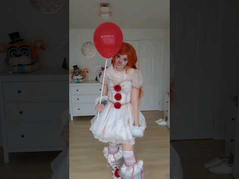 Happy Halloween ! I made a very quick Pennywise cosplay this year :3 🎃