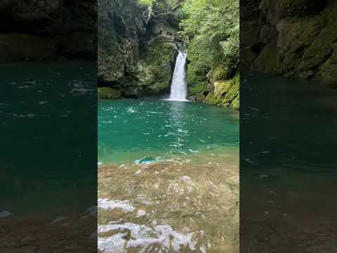 高知県 にこ淵（にこぶち）仁淀ブルー