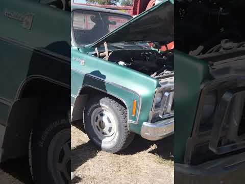 Gen z Versus 4 Speed #vintageauction #4speed #squarebody