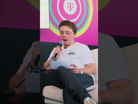 Teddy Swims spilled some major 🫖 with Jake Shane at #Lollapalooza | T-Mobile #shorts