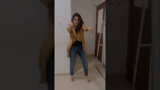 manjilvirinja poovu actress malavika wales trend dance🔥#malavikawales#manjilvirinjapoovulatest#short