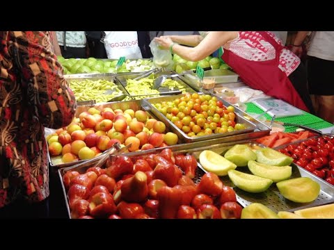 Fruit Cutting and Banana Pancakes / 現切水果和香蕉煎餅 - Taiwanese Street Food