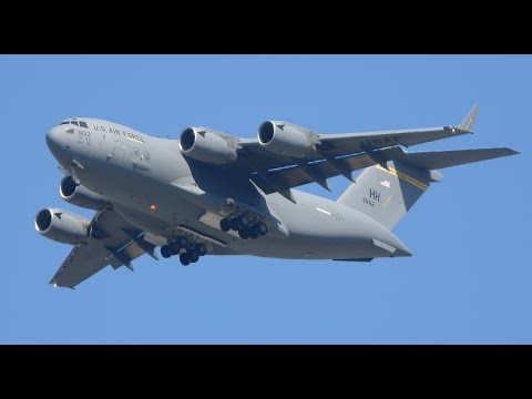 USAF Boeing C-17A Globemaster III 05-5152 on approach for Moffett Field (MANU61)