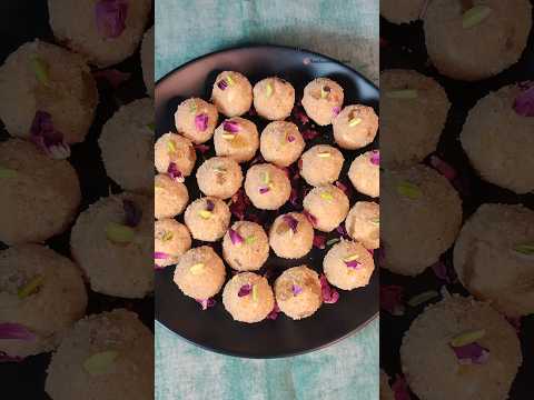 Suji ke Laddu | Rawa Laddu | Sooji ke Laddu | Yashaswi's Kitchen #shorts #laddu #viral