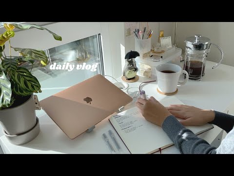 daily vlog | coffee, fall morning routine, daiso + ikea haul, homemade ramen, self care