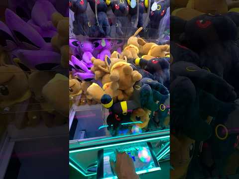 How to win Pokemon Eevee umbreon claw machine arcade game Satisfying Epic fail #shorts