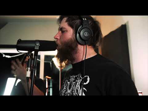 SUMMONING THE LICH - UNITED IN CHAOS (LIVE AT ENCAPSULATED STUDIOS)