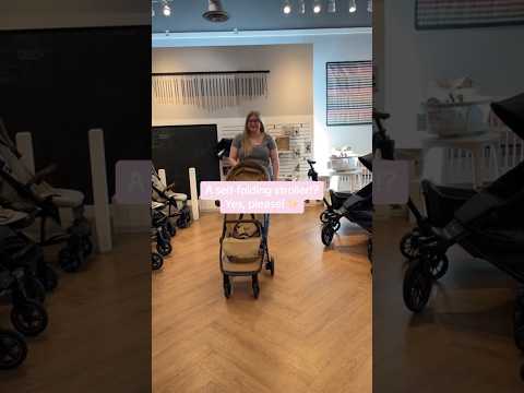 Self-folding stroller?? YES please! 🤩 #shortvideo #short #shorts #babyproducts #strollers #nuna