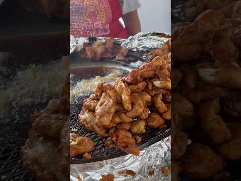 Tacos de pescado were invented here in Ensenada Baja 🇲🇽 Tacos el FÉNIX 🌮 - dejen se venir raza !