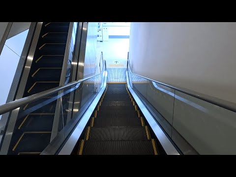 NITORI Ginowan Store Escalator 1F-3F