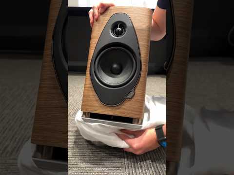 NEW Sonus faber Sonetto G2 Speakers are here! @SonusfaberOfficial