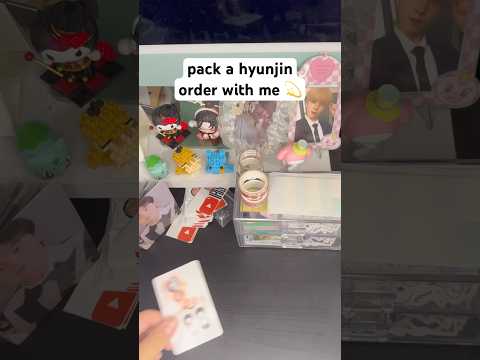 pack a hyunjin order with me 💫 #pwm #packwithme #packingorders #straykidshyunjin #straykids