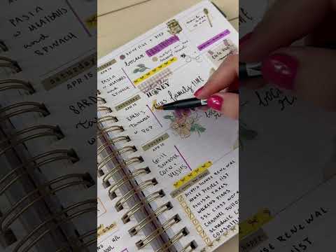 #planwithme using #journaling #stickers in a horizontal #planner 🐝 #makselife