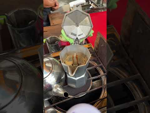 กาแฟที่มาแรงในตอนนี้ พามาดูการชงกาแฟสด ร้านริมทาง MOKA POT รสเข้ม | กาแฟสด | ชงกาแฟสด ​⁠