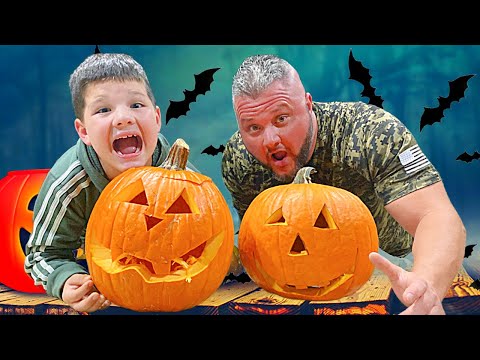 PUMPKiN GUTS and JACK-O-LANTERN PUMPKiNS for HALLOWEEN NIGHT! Caleb & Dad Halloween Family FUN