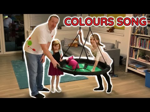 Sing the Colour song At home with Steve and Maggie | Learn English