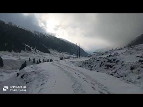 snowfall 🌨️ at warwan valley.