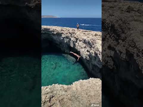 Amazing!!! 😮 would you jump? #circus #acrobat #flip #dive