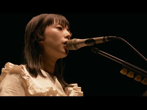 Kaneko Ayano - Sakaeta machi no / カネコアヤノ - 栄えた街の - LIVE 2021 + Lyrics