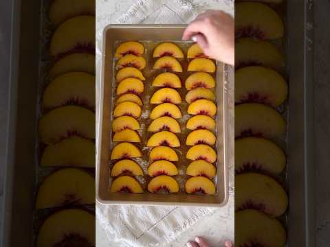 Peach upside down cake! Recipe on bakingwithblondie.com #cake #cakebaking #fallbaking