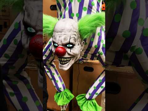 CRAZY CLOWN 🤡 #halloween2024 #halloween #spookyseason #clowns #fypyoutube #newvideos