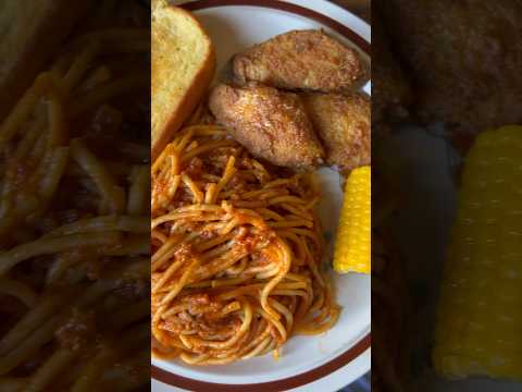 Spaghetti and Fried Chicken | This is how we do it in the South