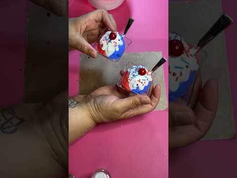 Let’s Fake Bake mini patriotic ice cream sundaes! #fakebake #Patriotic #peepthisyall