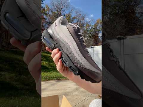 A Ma Maniére - Air Max 95 - Unboxing My Pair - Faster Shipping than the 4s!