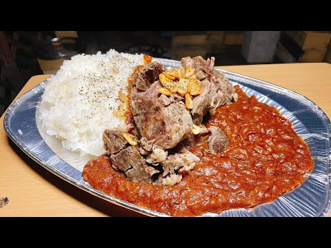 肉800ｇ超柔らかい牛の旨味たっぷり爆盛り肉塊カレー