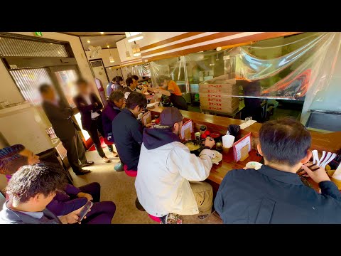 Popular ramen restaurant that attracts a flood of Japanese office workers