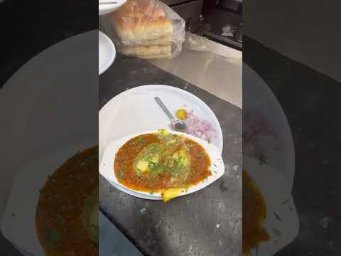 Pavbhaji in Mumbai at Juhu Beach!