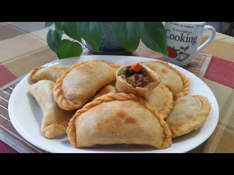 HOW TO MAKE CHICKEN EMPANADA