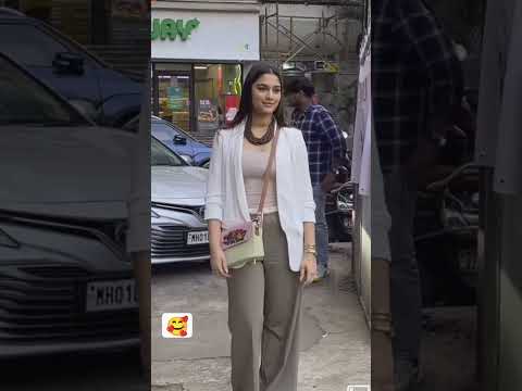 saee manjrekar looking stunning spotted in town#bollywood#saeemajrekar#viral #stunninglook#btownlife