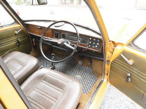 WOLSELEY 1300 mkⅡ(ADO16)　年式不明、国内初度登録　昭和63年4月　　内装